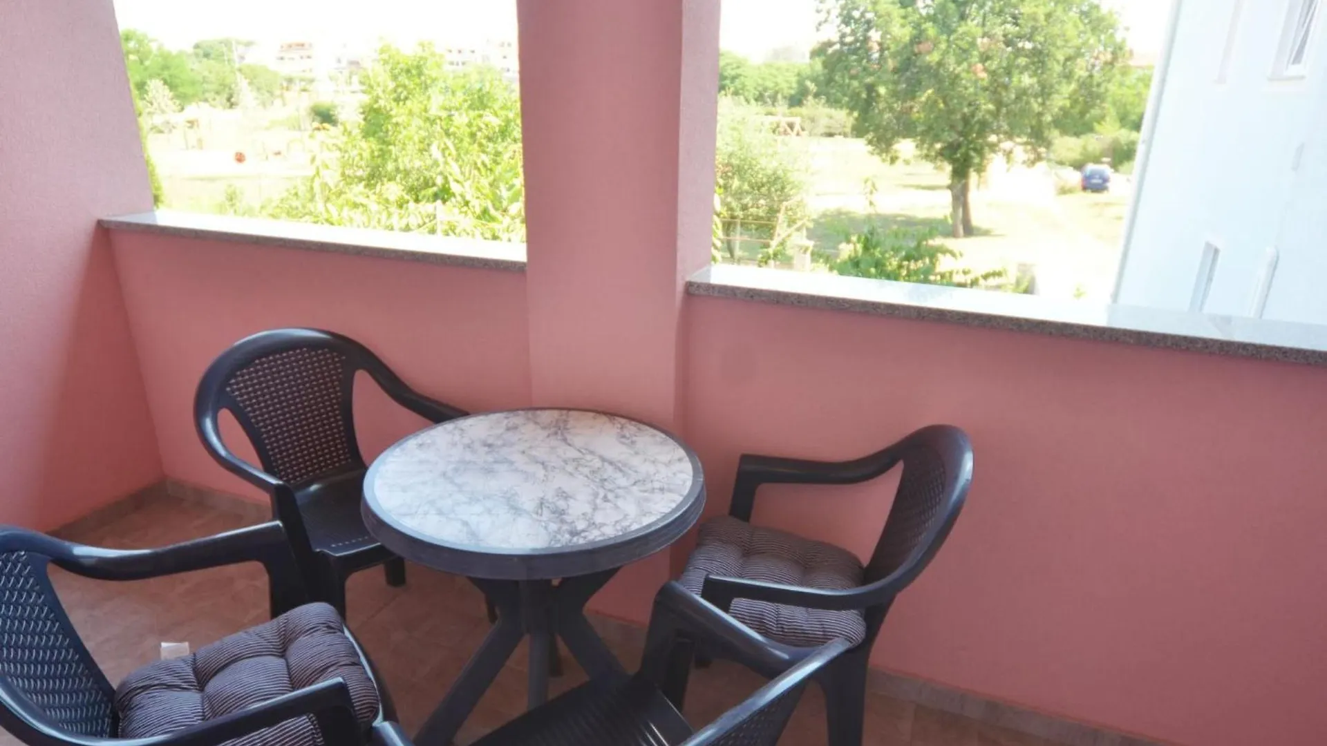 Peaceful And Elegant Rovinj Apartment - One Bedroom Apartment With Balcony