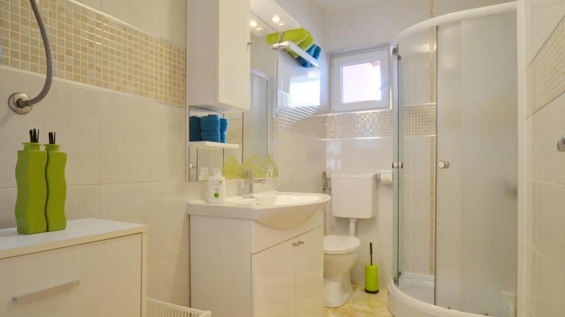 Peaceful And Elegant Rovinj Apartment - One Bedroom Apartment With Balcony